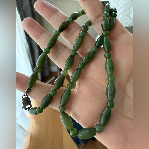 Vintage Jewelry - Nephrite jade barrel and round bead solid sterling silver necklace